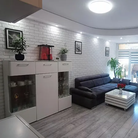 Apartament Rodzinny Z Ogrodkiem W Centrum Gizycka Lötzen Exterior foto